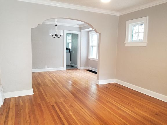 4th image of 2751 Brighton Ave