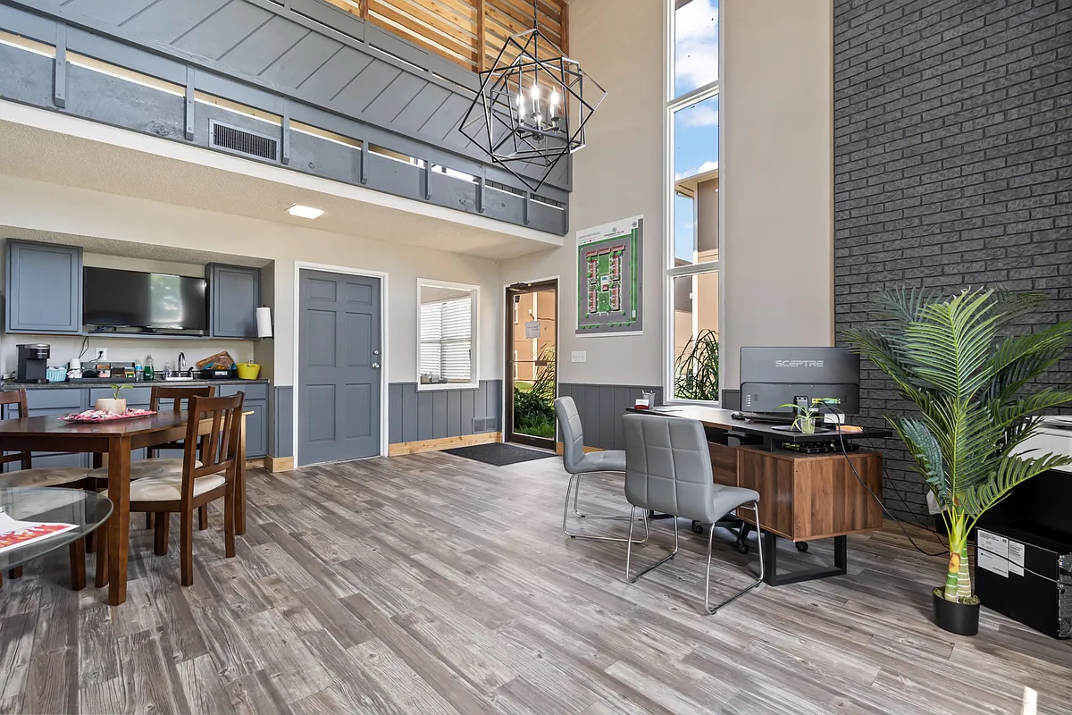 Building Photo - Crosswinds Villas