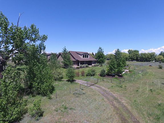2nd image of 2494 E Yellowstone Hwy