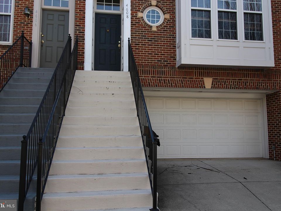 2nd image of 4608 Latrobe Pl