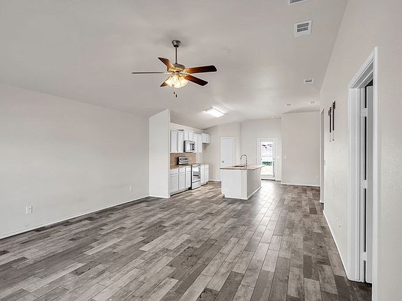 5th image of 6905 Lone Star Ln