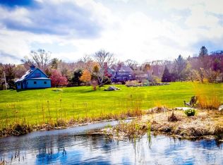 24 Hunting Ln, Sherborn, MA 01770