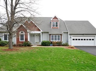 9 S Pond Rd #9, Bloomfield, CT 06002