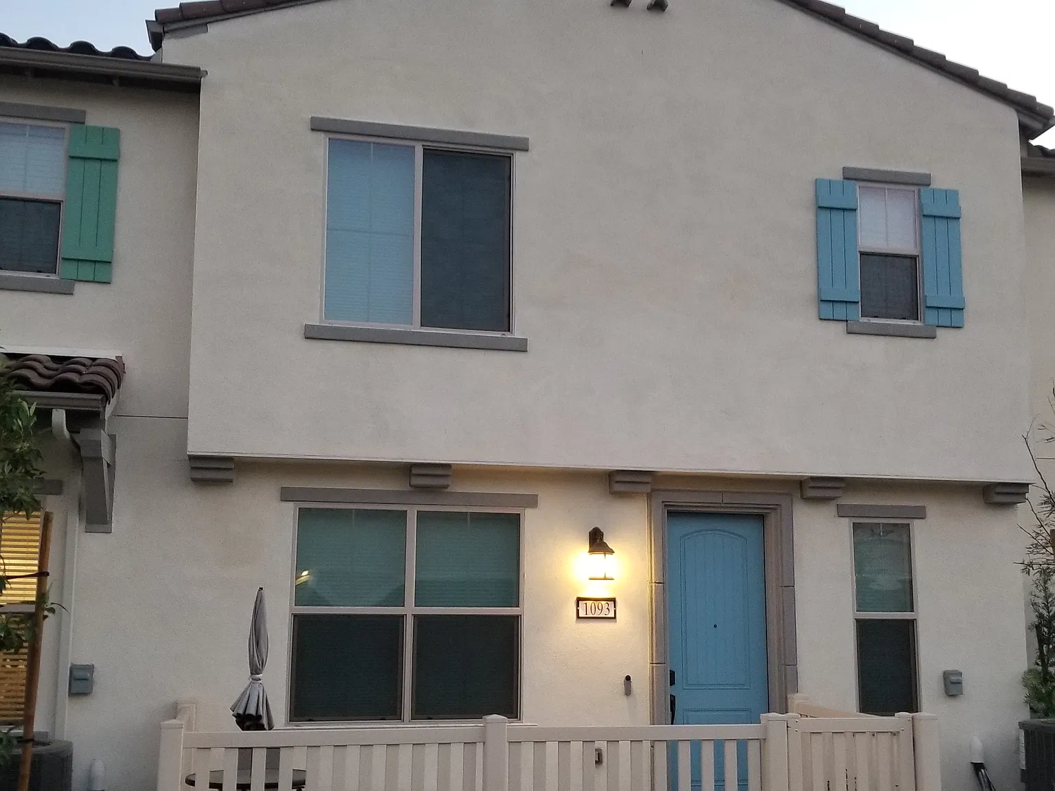 3 bed, 2.5 bath, 1592 sqft, $3,200 — Photo 1