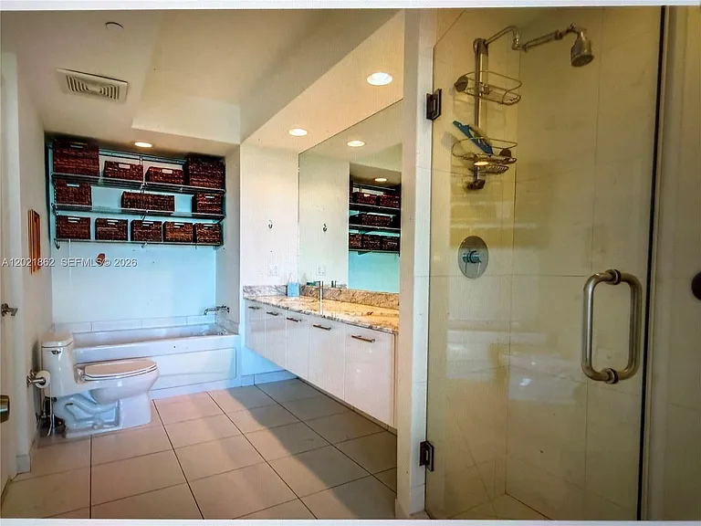 500 Brickell Ave #1600 — Photo 12