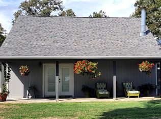 241 Bluff Dr, Livingston, TX 77351