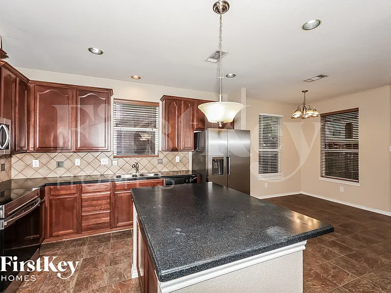 4532 Fir Dr — Photo 8
