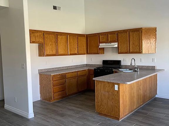 3rd image of 5514 El Palacio Dr