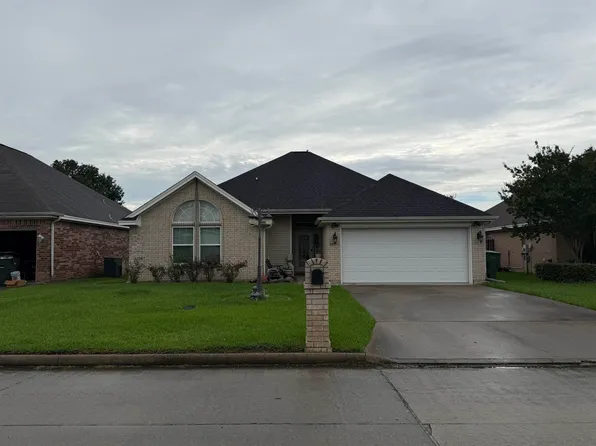 3485 Lake Arthur Dr, Port Arthur, TX 77642