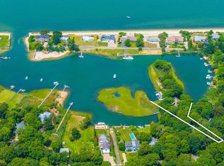 57 Lake Dr, Southampton, NY 11968