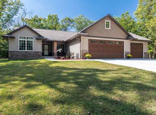 21 Hidden River Rd, Tipton, IA 52772