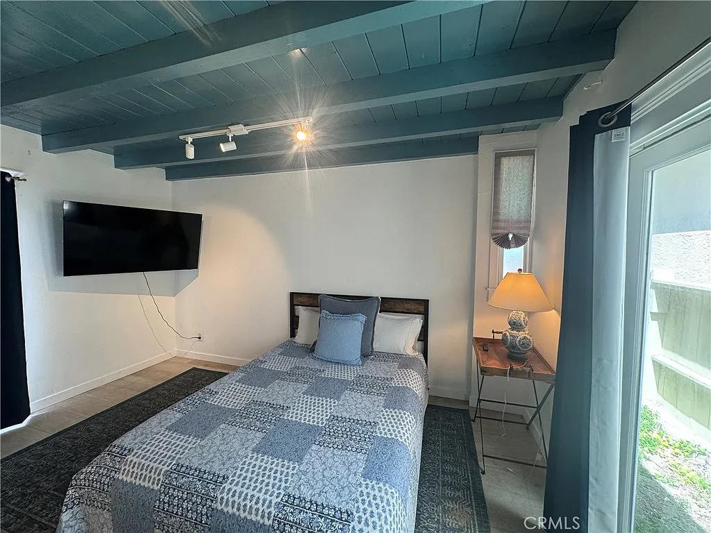 2 bed, 1100 sqft, $6,000 — Photo 4