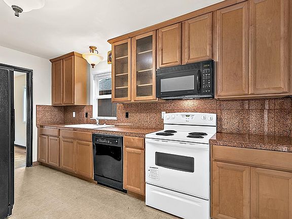 3rd image of 3206 N 7th St #A-b