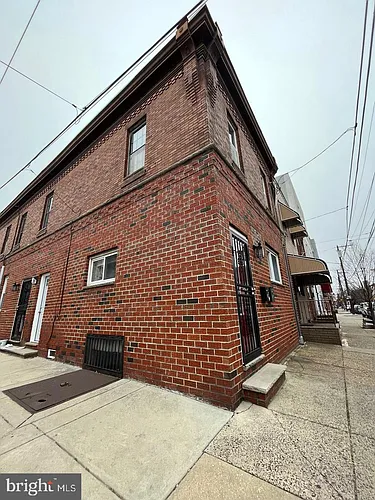 1208 Mifflin St #2 Photo 1