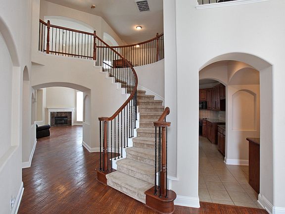 2nd image of 1115 Windmere Way