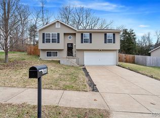 5640 Hawks Landing Dr, Hillsboro, MO 63050