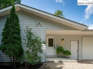 120 Stanley Dr, Blowing Rock, NC 28605