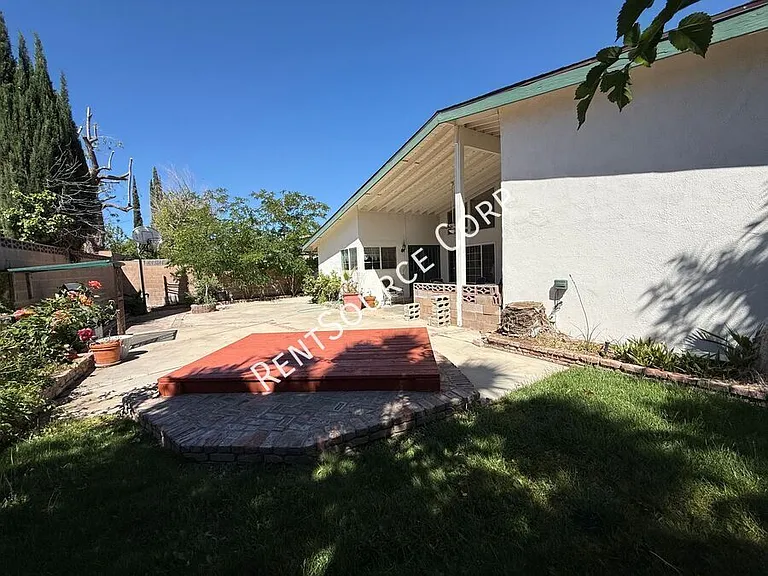 2522 Marcella St — Photo 26