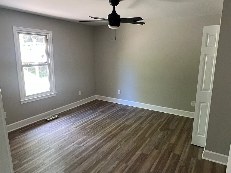 768 Charlotte Pl NW — Photo 10