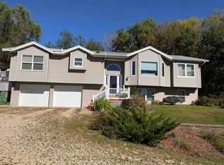 37809 Maple Ln, Prairie Du Chien, WI 53821