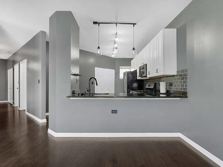 1406 S Halsted St #3B — Photo 6
