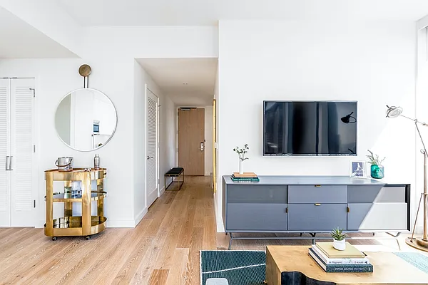 Rented by Greystar | media 29