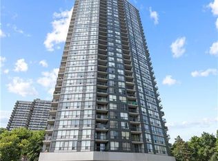 150 Charlton Ave E #2206, Hamilton, ON L8N 3X3