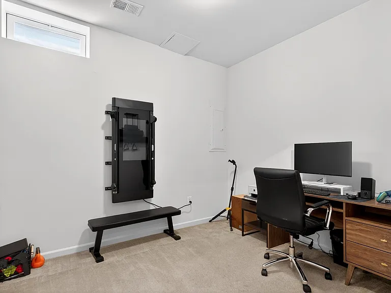 2417 Abington Dr — Photo 9