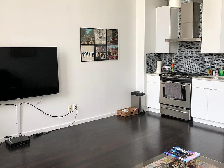 728 Market St #401 — Photo 9
