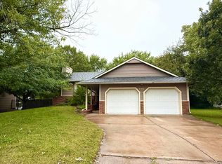 1703 N Skyview St, Wichita, KS 67212