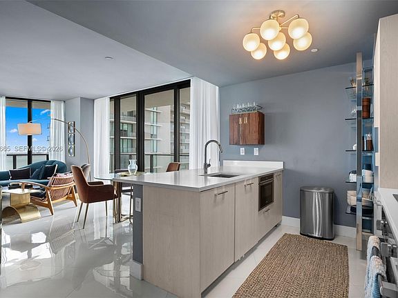 2nd image of 501 NE 31st St Unit 2906