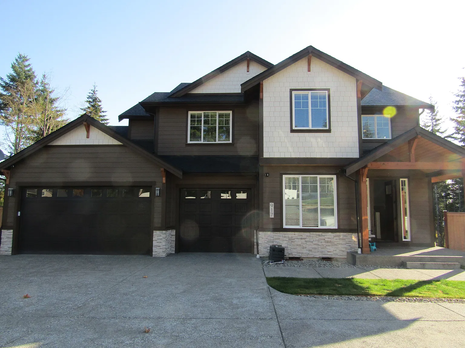 4 bed, 3174 sqft, $5,225 — Photo 1