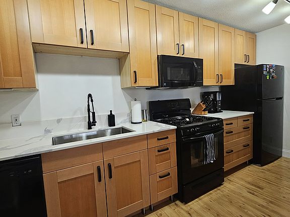 4th image of 2500 Blaisdell Ave APT 312