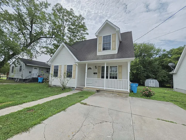 4 W Grove St — Photo 30