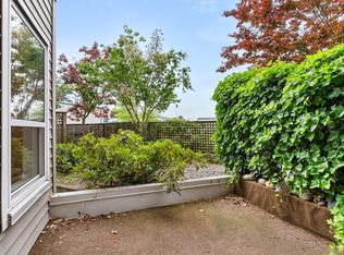 5759 Glover Rd #109, Langley, BC V3A 8M8