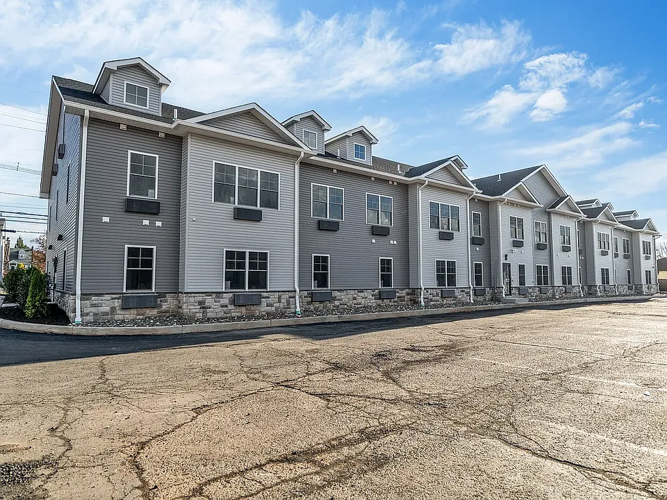 66 Mount Prospect Ave #16