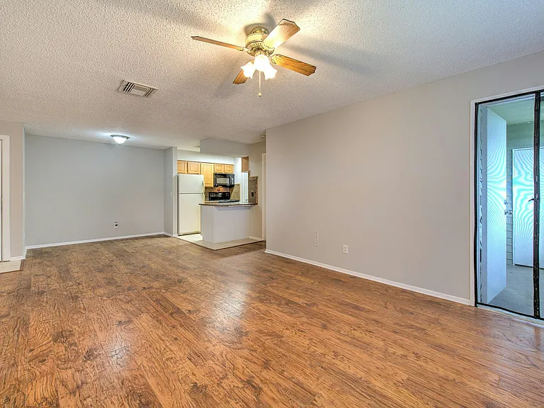 230 Berry Tree Pl — Photo 3