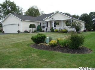 8797 Waterview Cir, Cicero, NY 13039