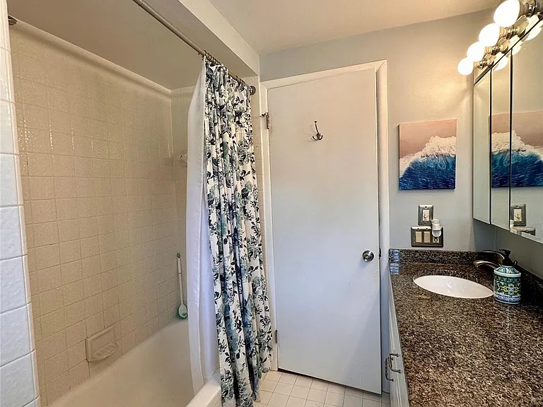 6942 Leslee Crest Dr — Photo 26