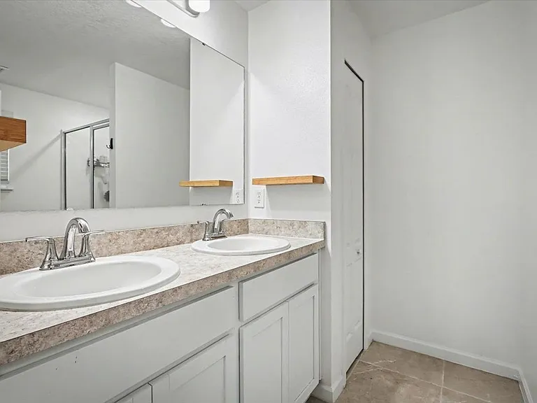 3231 Penny Cove Ln — Photo 17