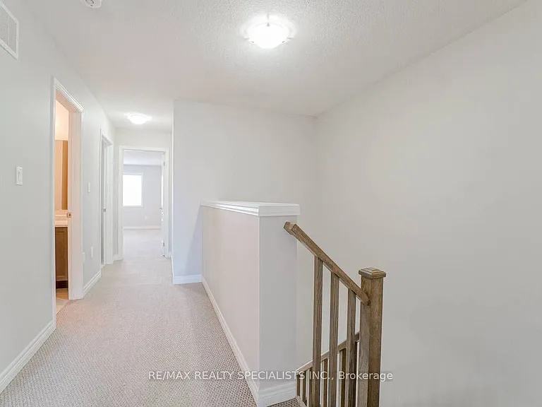 70 Bradbury Rd — Photo 17