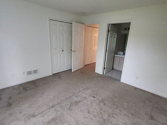 4th image of 700 York St #708