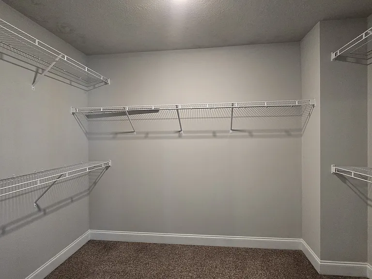 631 Garland Trl — Photo 4