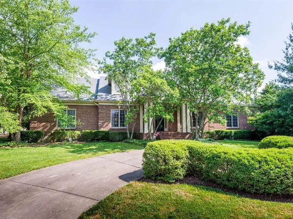 3628 Hidden Pond Rd, Lexington, KY 40502