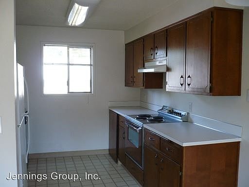 2nd image of 431 W 13th Ave APT 13