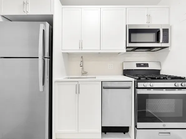 145 East 15th Street image 7 of 12