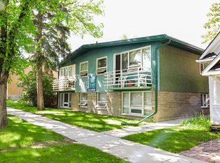 126 11th Ave NW, Calgary, AB T2M0B6