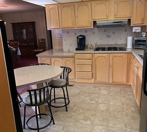 4th image of 2569 Thunderbird Dr