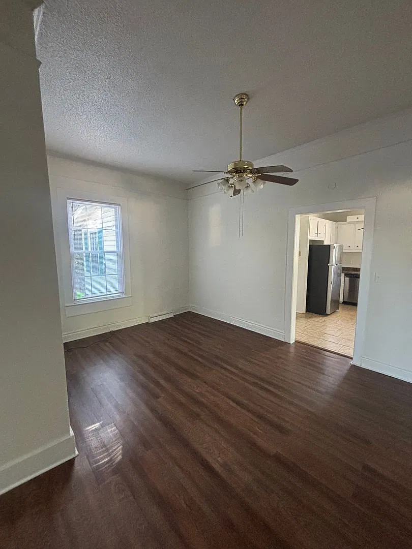Pre-Leasing Fall 2027: Olympia Home Near USC — Photo 3