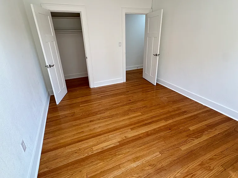 516 Summit Ave E #201 — Photo 12